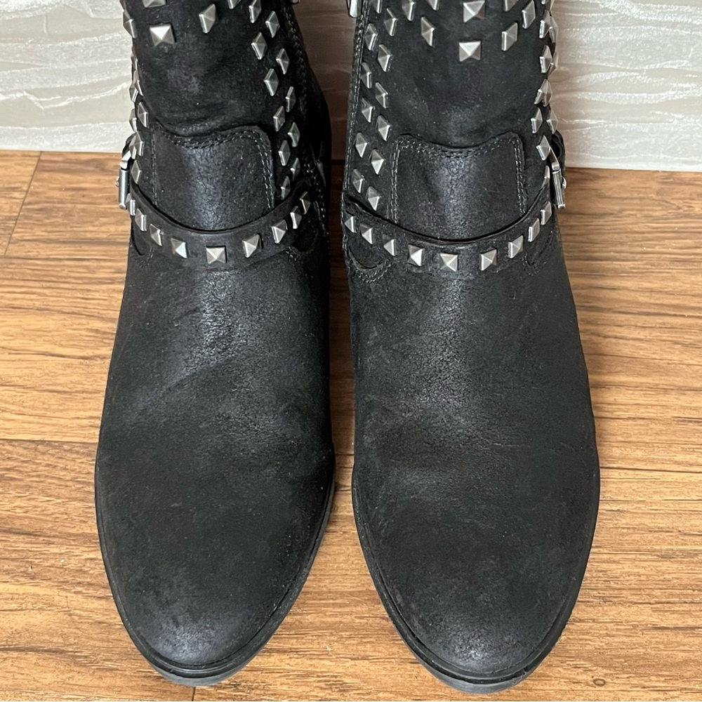 Lauren Ralph Lauren booties 🥾 - Picture 2 of 11